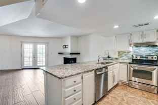 438 Yacht Club Dr #F - Photo 1 of 1