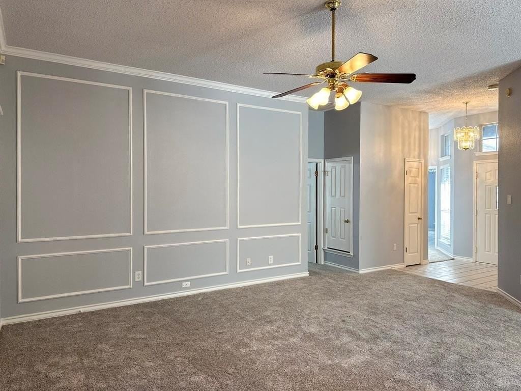 6202 Sandstone Dr - Photo 5 of 38