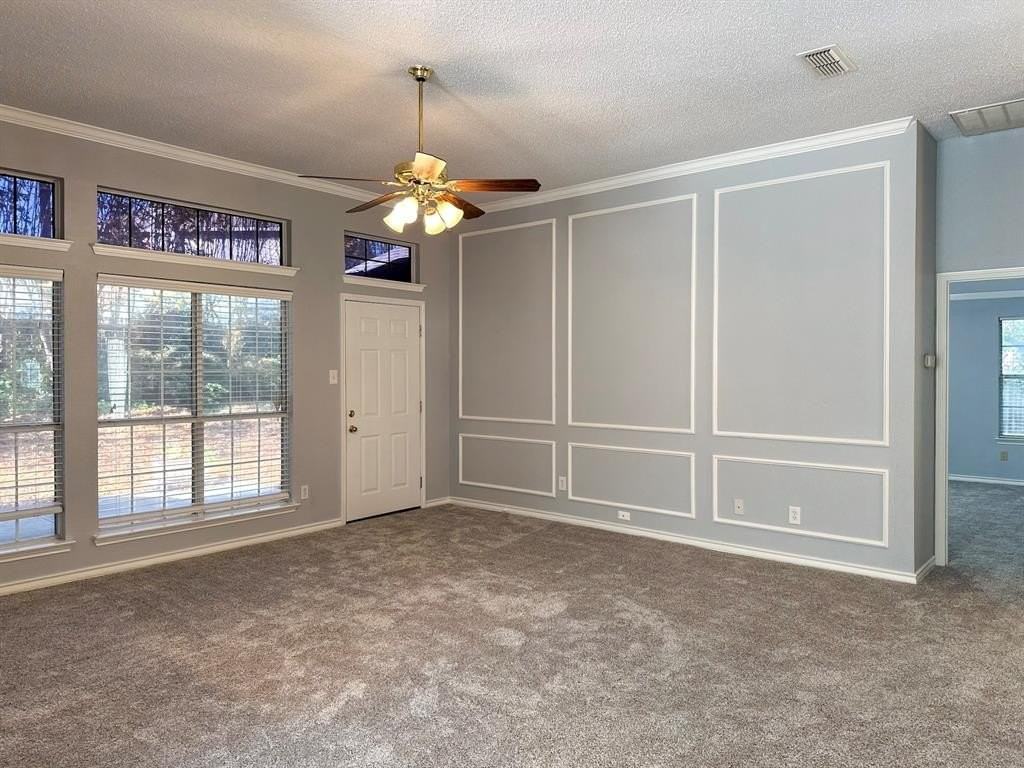 6202 Sandstone Dr - Photo 6 of 38