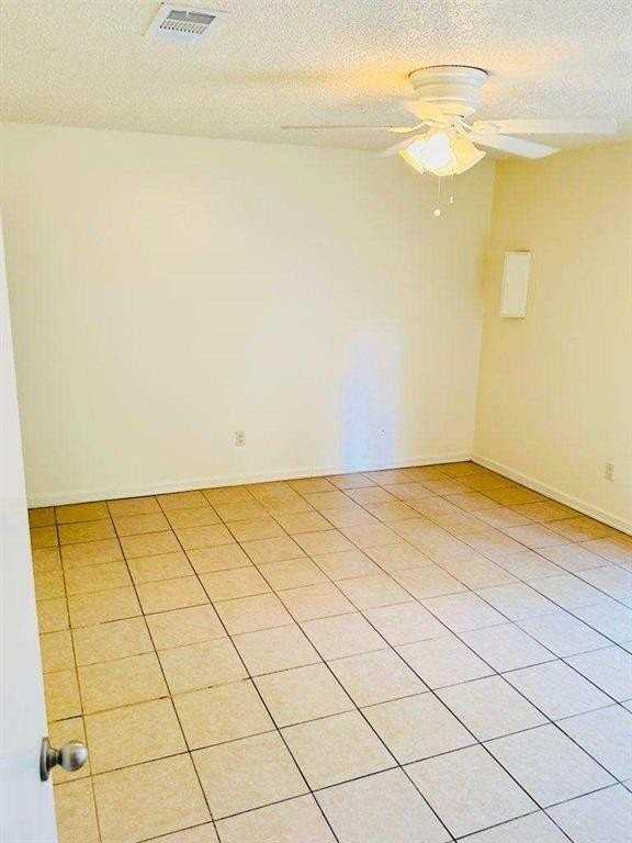 7216 Ne Loop 820 - Photo 6 of 13