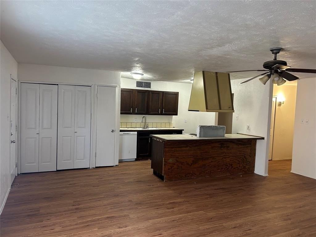 1826 Legend Drive - Photo 4 of 12