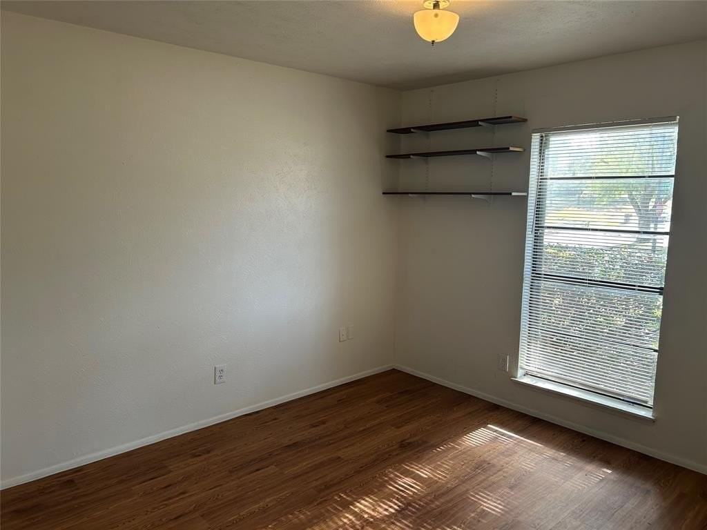 1826 Legend Drive - Photo 6 of 12