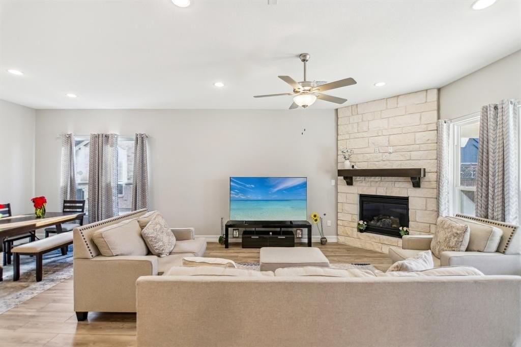 1512 Quentin Drive - Photo 6 of 38