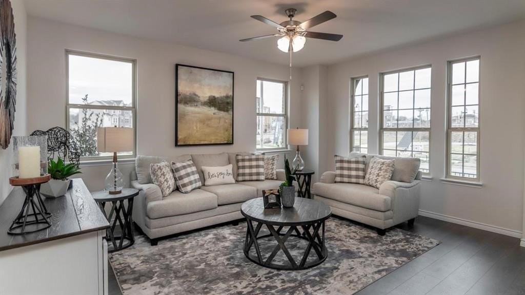 2216 Lasso Court - Photo 4 of 11