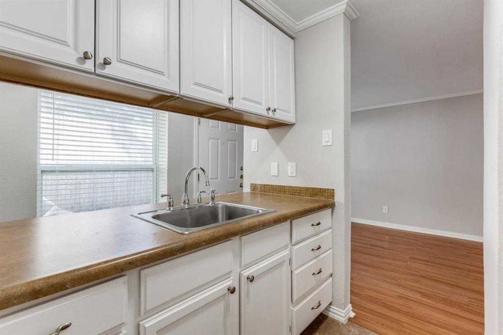 5508 Tremont St #3 - Photo 6 of 11