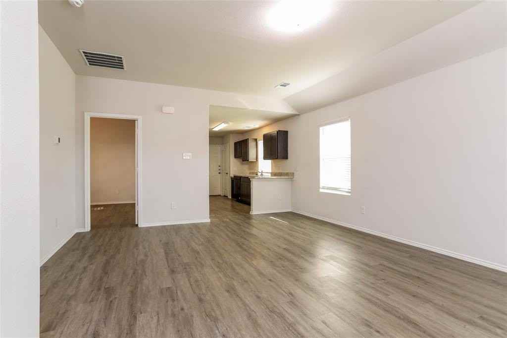 5508 Shore Point Trl - Photo 5 of 15