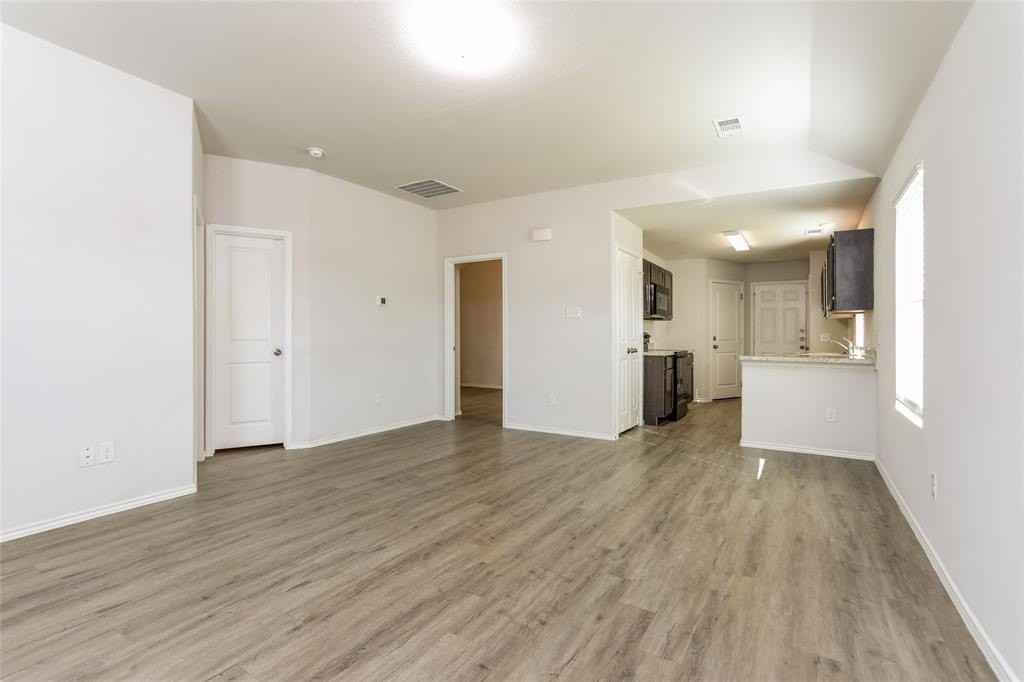 5508 Shore Point Trl - Photo 6 of 15