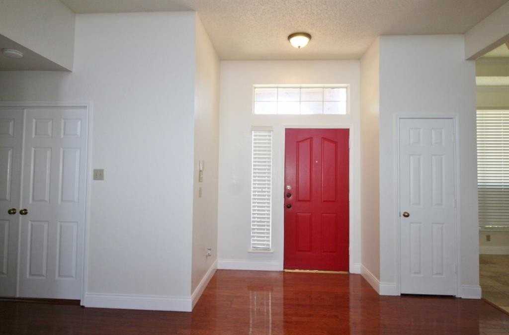 517 Tate Dr - Photo 2 of 20