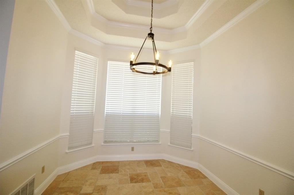 517 Tate Dr - Photo 4 of 20