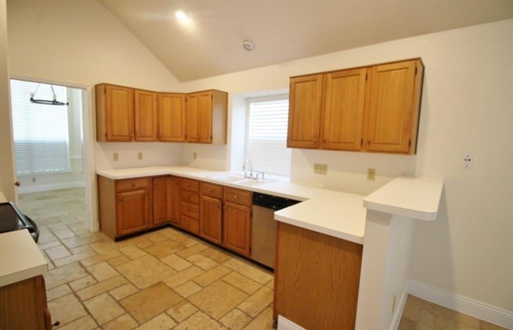 517 Tate Dr - Photo 5 of 20