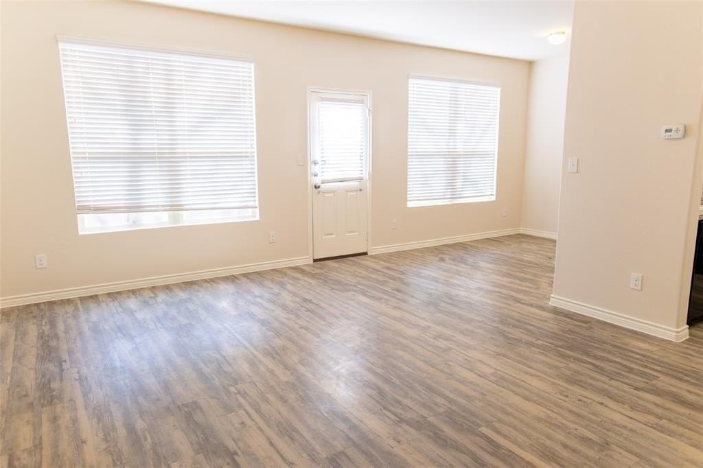 9942 Chilmark Way - Photo 3 of 10