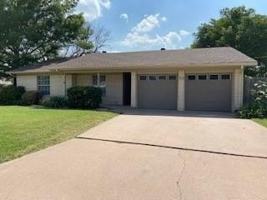 featured image of 4810 Robertson Drive