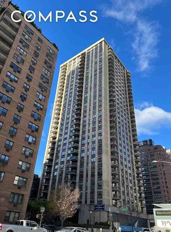 345 E 80th St #20K - Photo 7 of 9