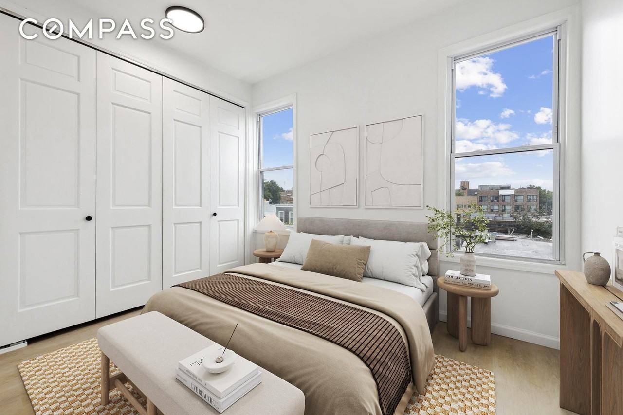 131 20th St #3 - Photo 5 of 8