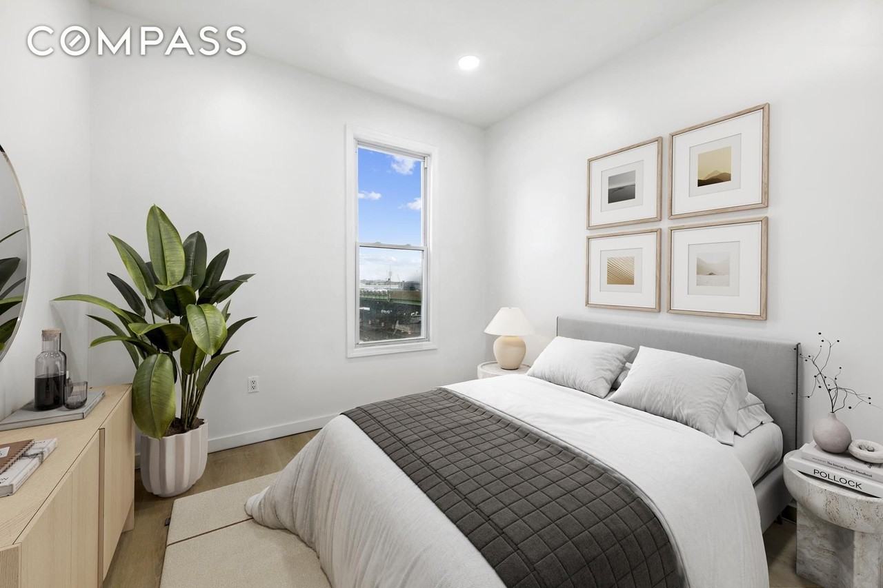 131 20th St #3 - Photo 6 of 8