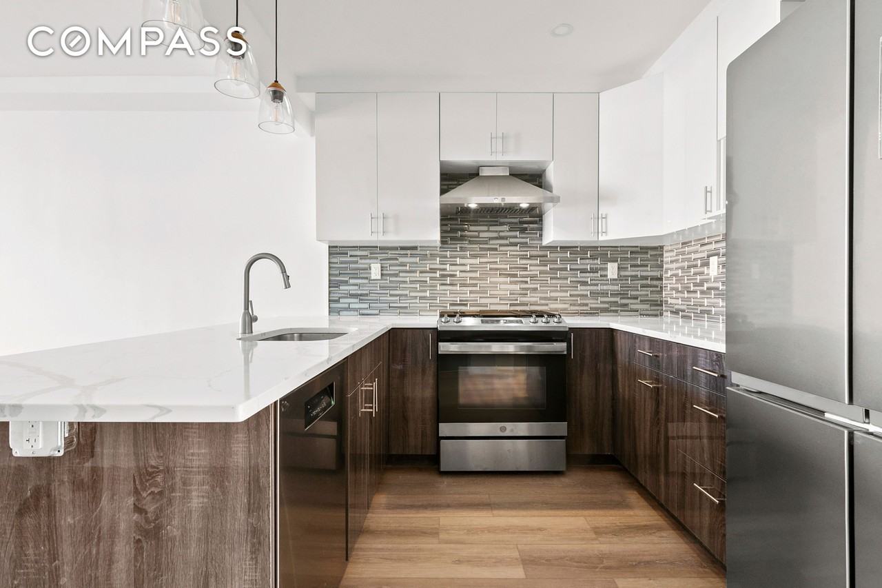 176 12th St #2 - Photo 3 of 9