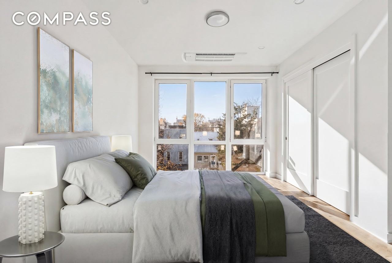 176 12th St #3 - Photo 5 of 10