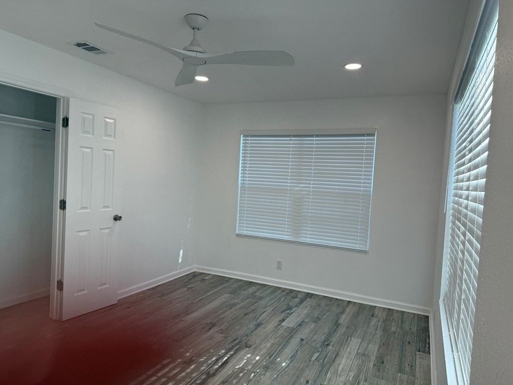 2711 East 31st Street - Photo 7 of 18