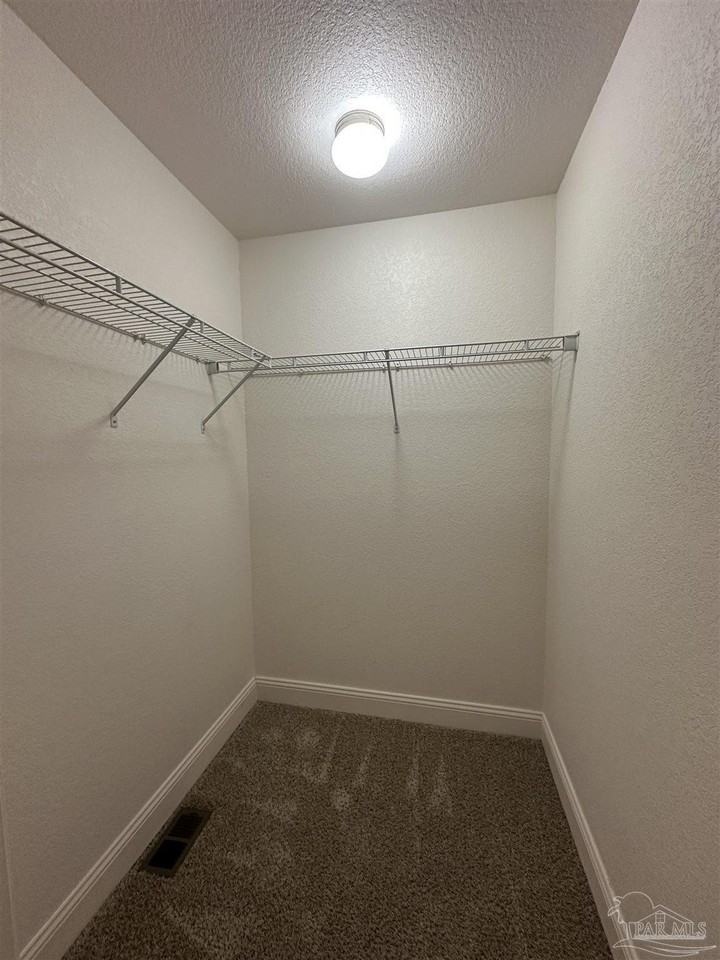 6250 Hamilton Bridge Rd #B - Photo 7 of 16