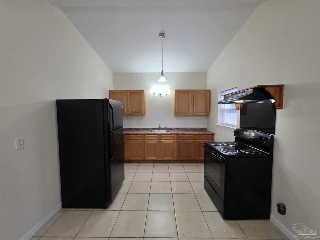 604 N 70th Ave - Photo 4 of 19