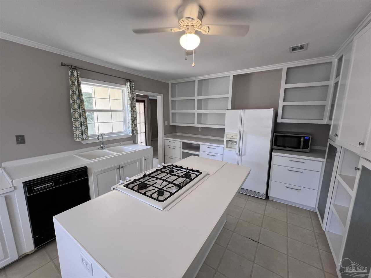 1809 E Lee St - Photo 7 of 14