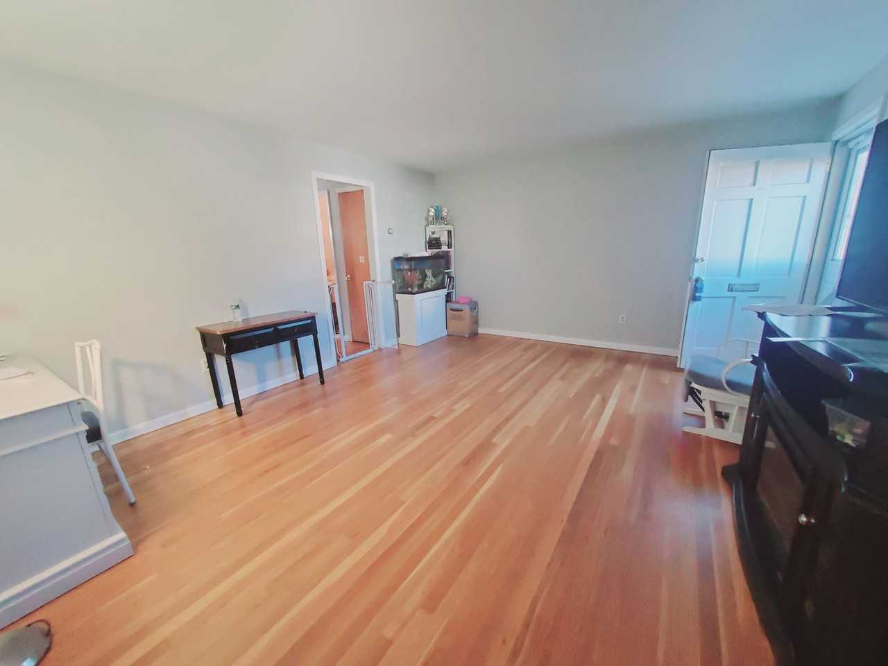 4 Elmwood St - Photo 3 of 8