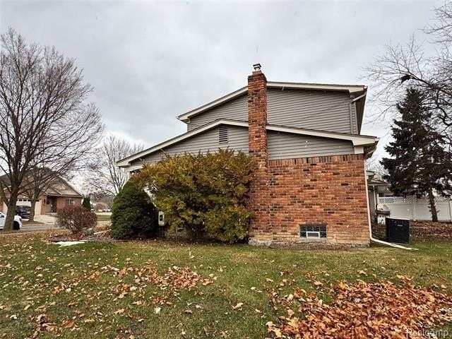 20490 Coachwood Rd - Photo 4 of 23