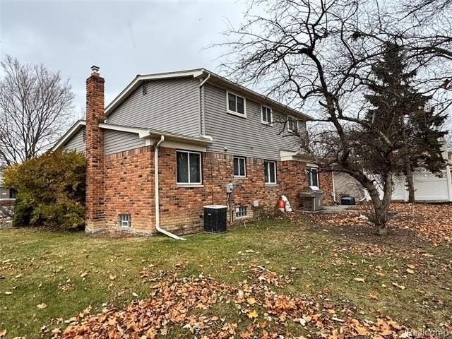 20490 Coachwood Rd - Photo 5 of 23