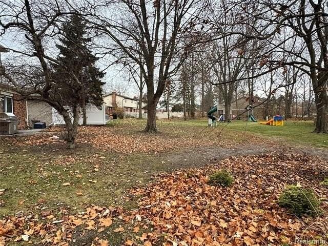 20490 Coachwood Rd - Photo 6 of 23