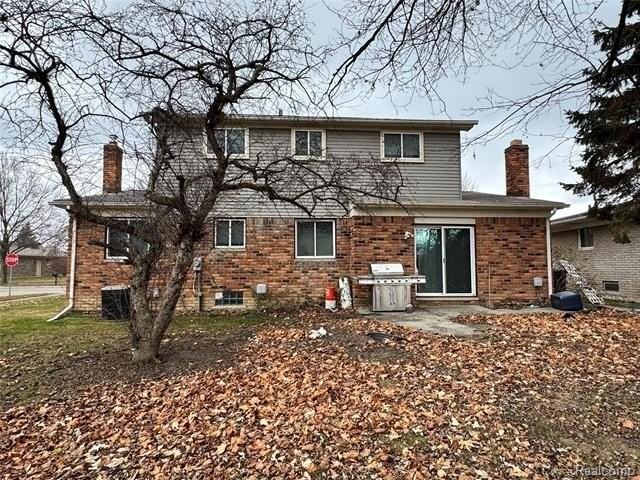 20490 Coachwood Rd - Photo 7 of 23