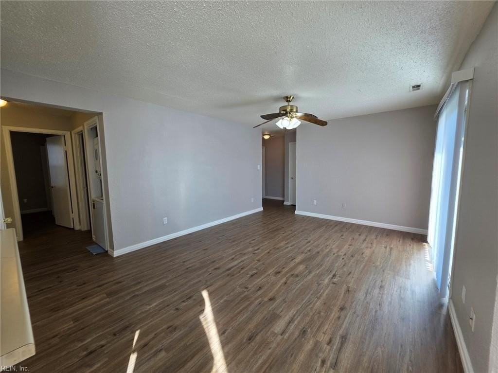 1036 West 37th Street #D - Photo 3 of 17