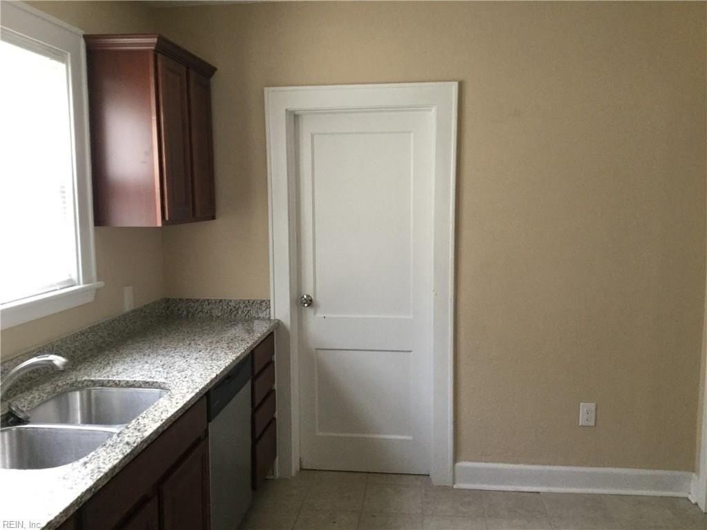 1517 Kerrey Ave - Photo 5 of 19