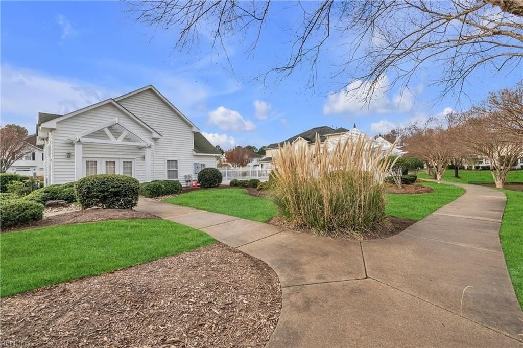 1116 Grace Hill Dr #225 - Photo 3 of 30