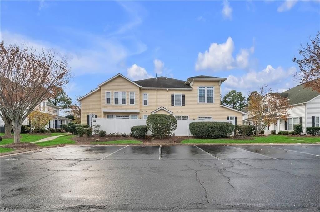 1116 Grace Hill Dr #225 - Photo 5 of 30