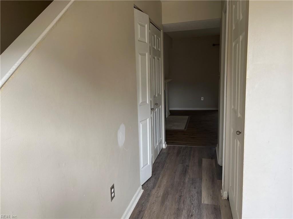 34 Roffman Pl - Photo 3 of 17