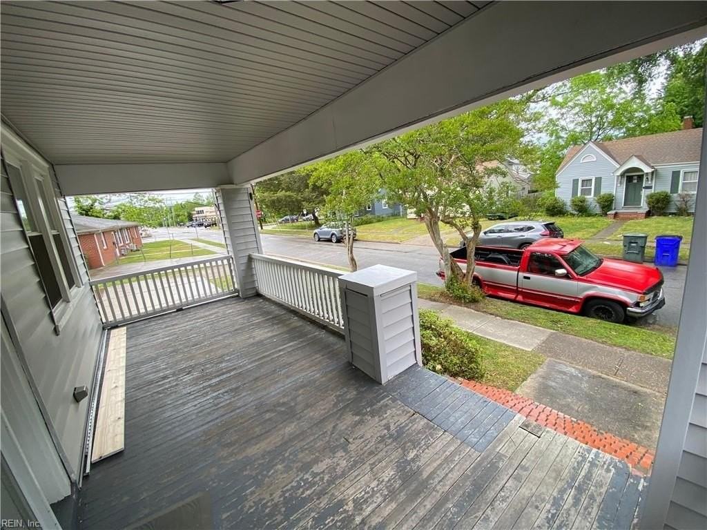 859 47th St - Photo 2 of 14