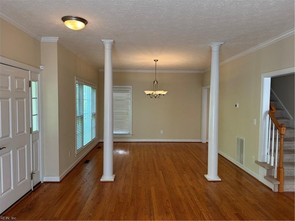 300 Walt Whitman Ave - Photo 3 of 19