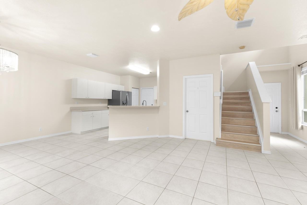 4535 Thornwood Cir - Photo 3 of 17