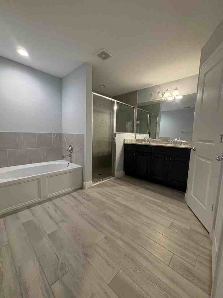 2501 Se Mariposa Ave - Photo 3 of 11