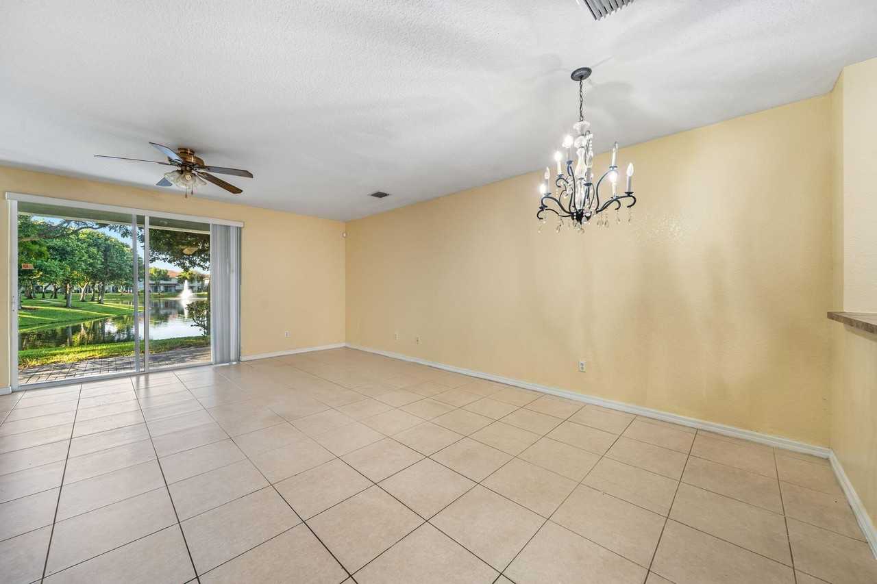 1927 Alamanda Way - Photo 7 of 33