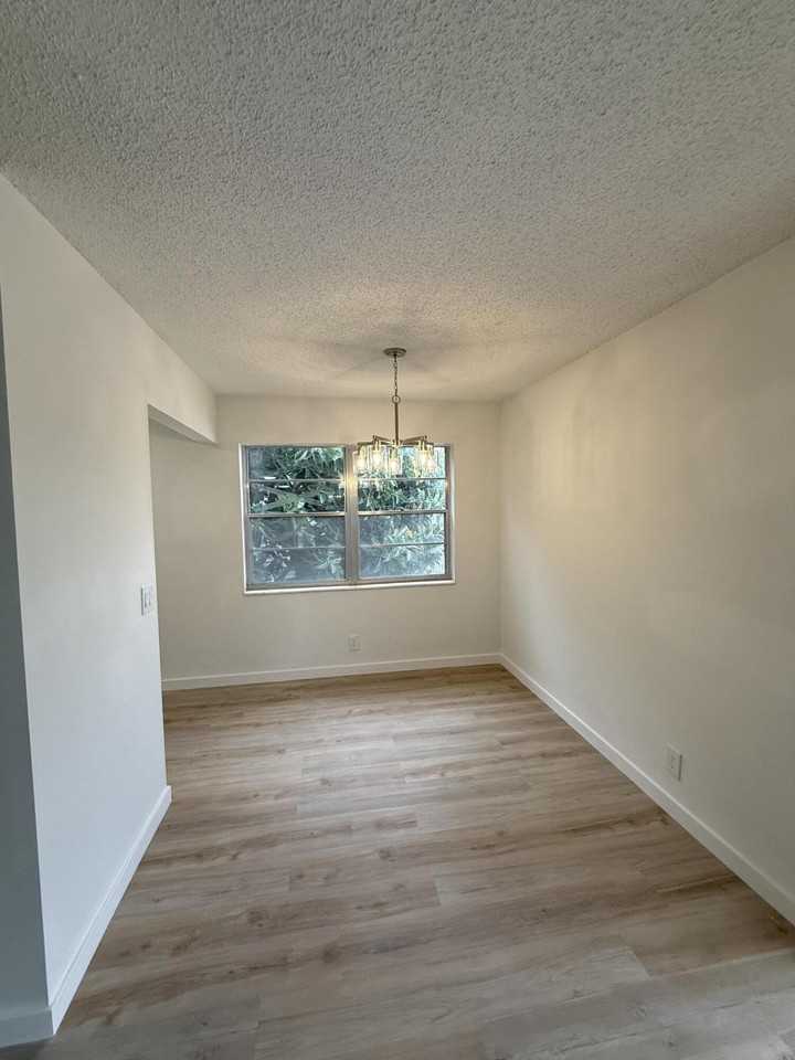 74 Northampton D - Photo 5 of 13