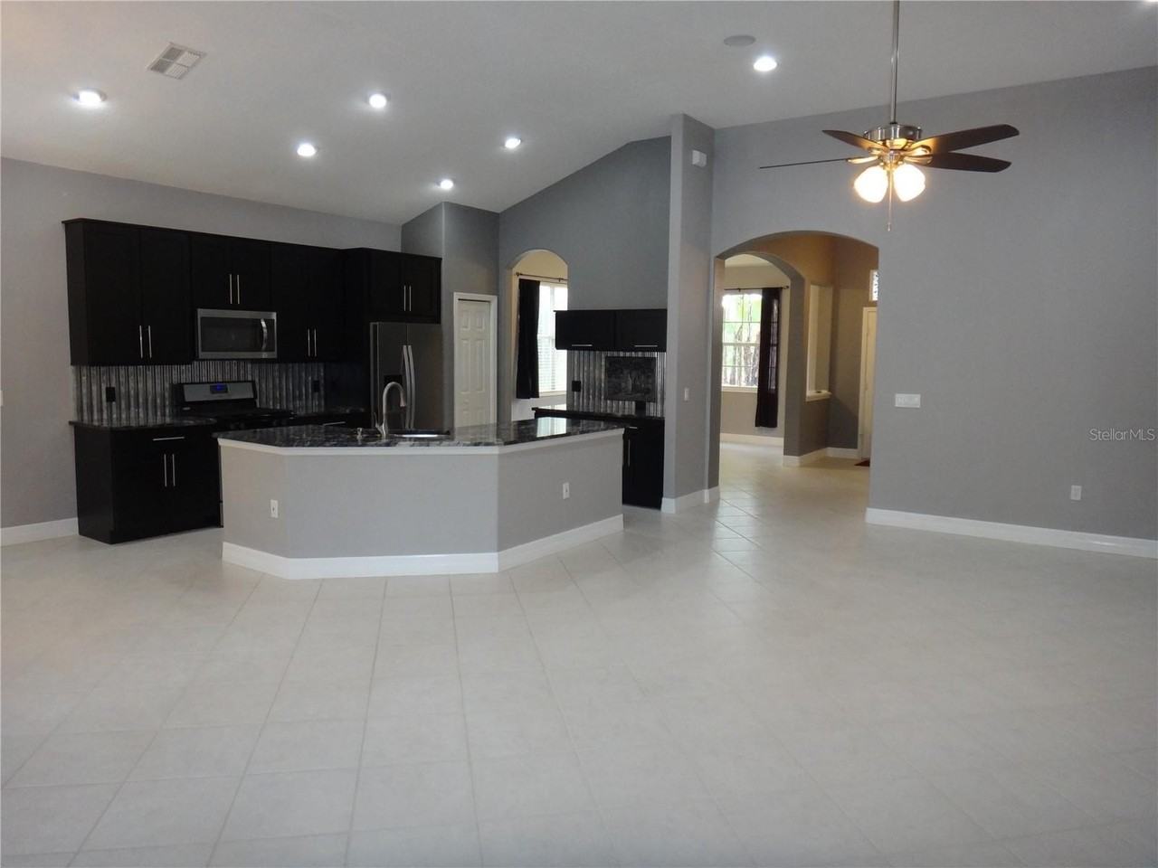 9460 Portside Ter - Photo 7 of 31