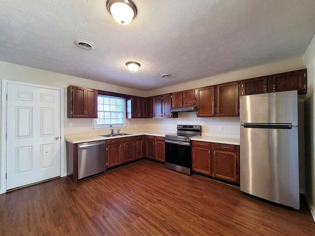 316 Jones Ln - Photo 3 of 9