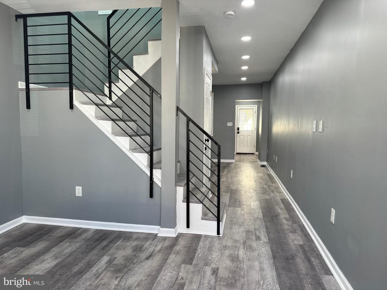 764 Morton St Nw - Photo 3 of 23