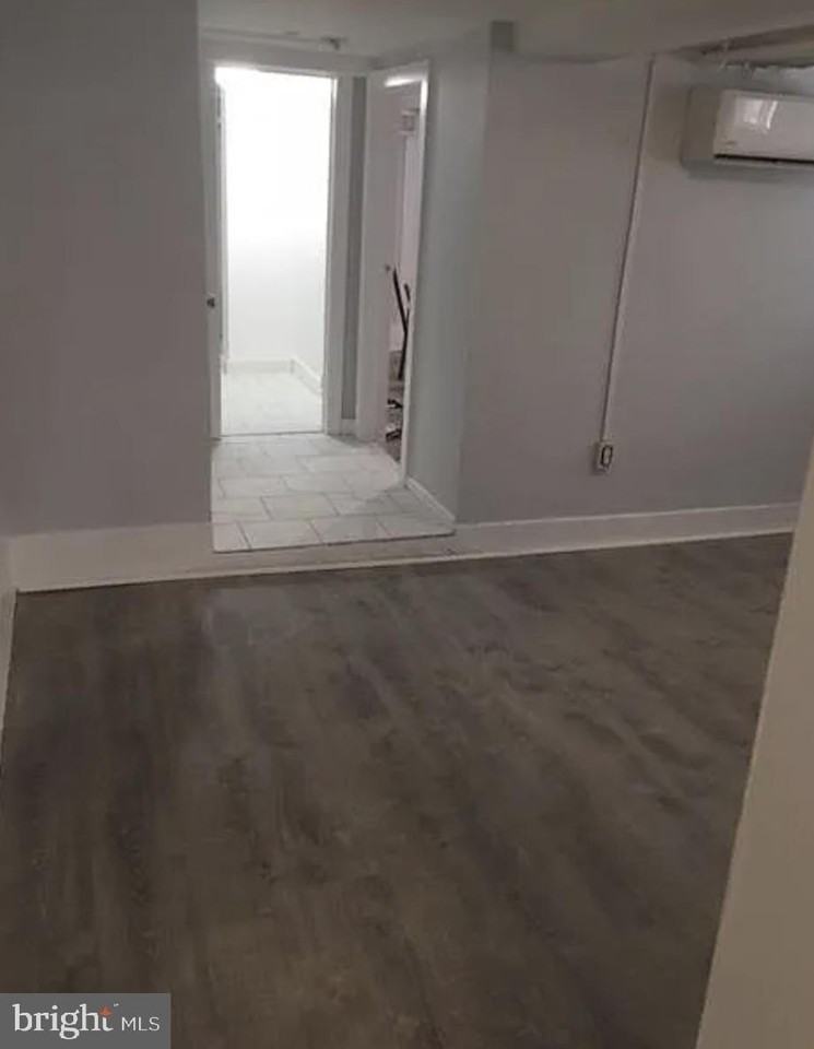 2121 N St Nw #2 - Photo 7 of 8