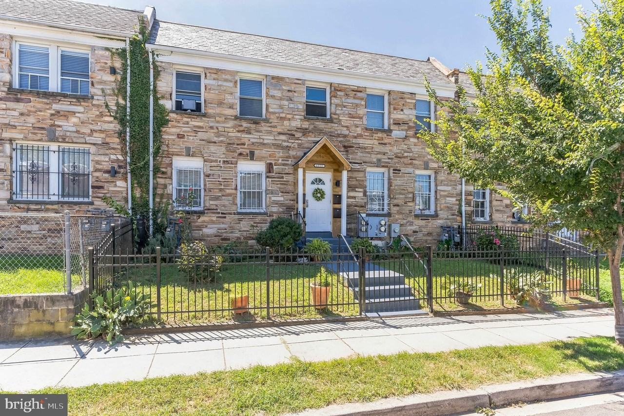 1223 Simms Place Northeast #1 - Photo 4 of 48