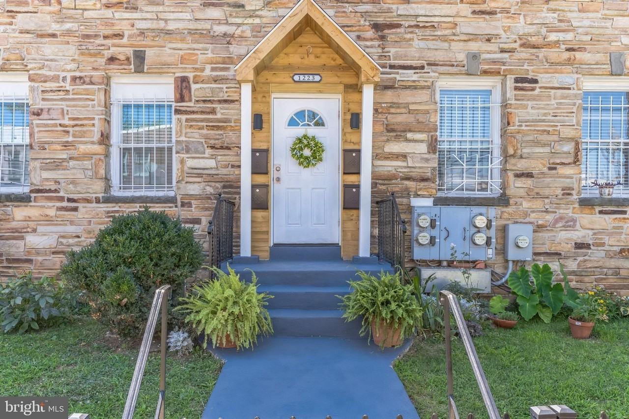 1223 Simms Place Northeast #1 - Photo 5 of 48