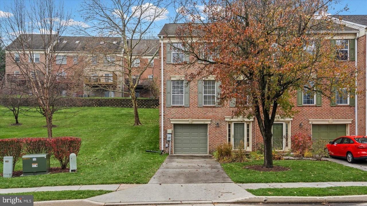 12 Mayapple Ct - Photo 3 of 41