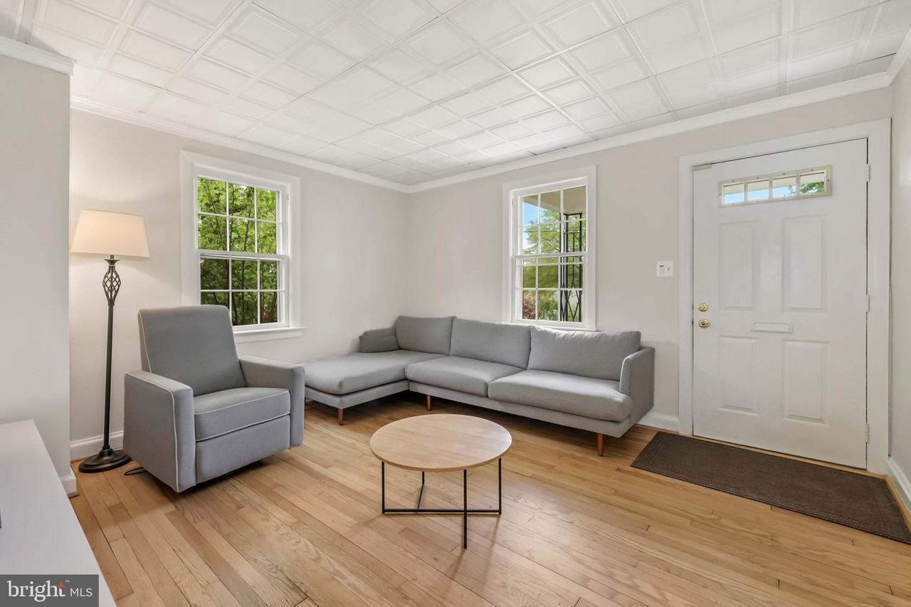 812 Wade Ave - Photo 4 of 24