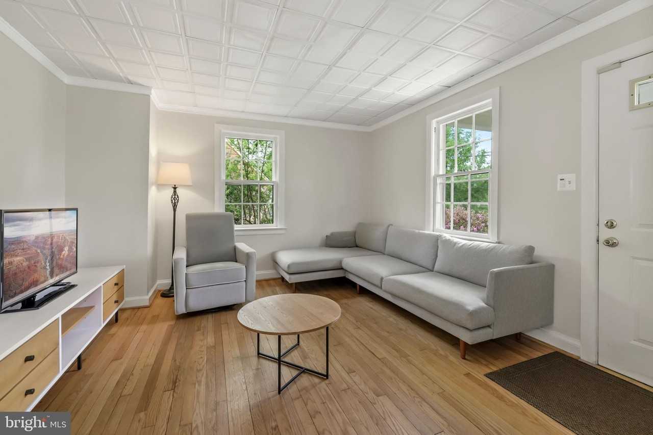 812 Wade Ave - Photo 5 of 24